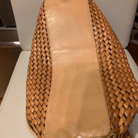 Hobo international tan leather tote. - Picture 3 of 5